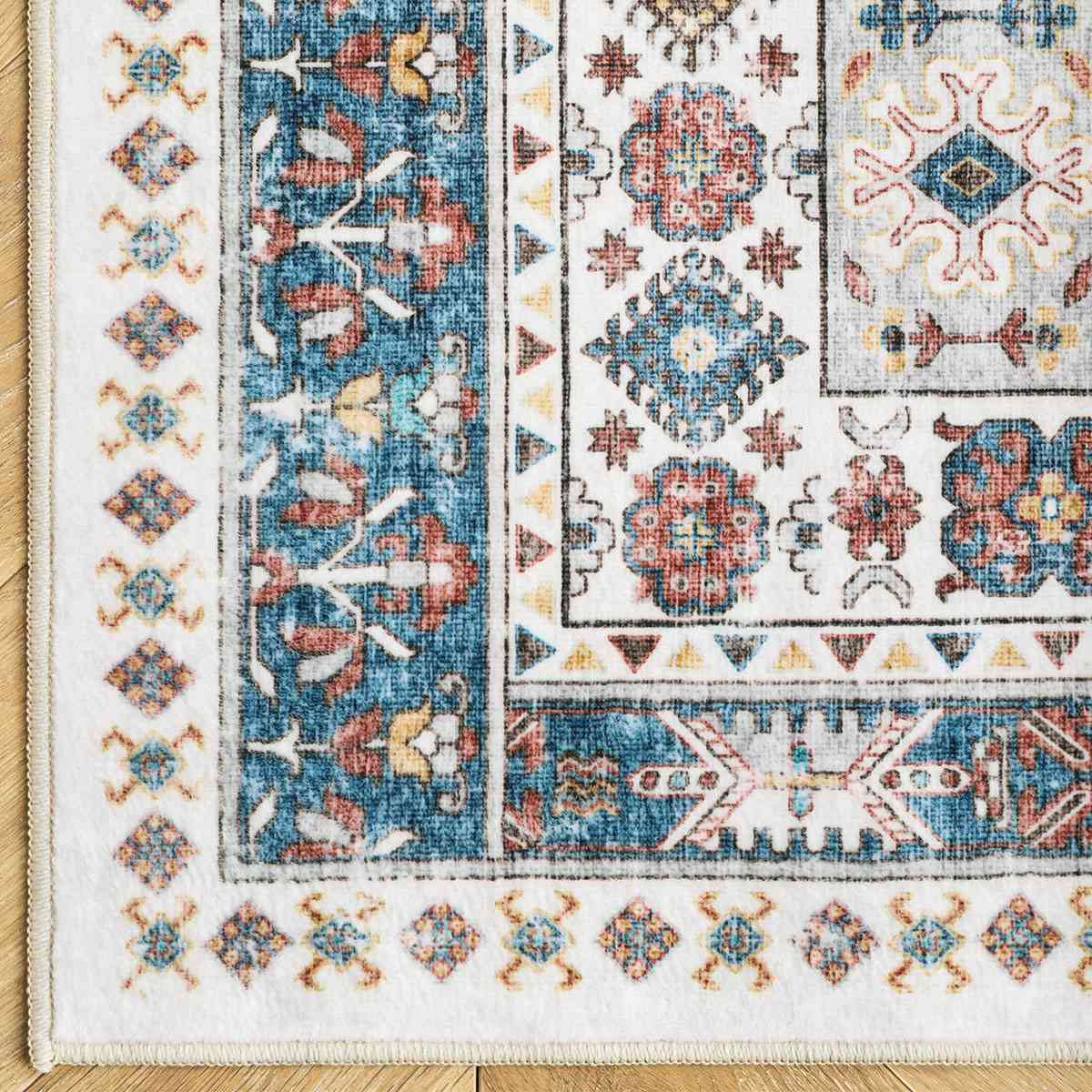 Roxstand Arghavan Blue